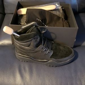 Pony boot
